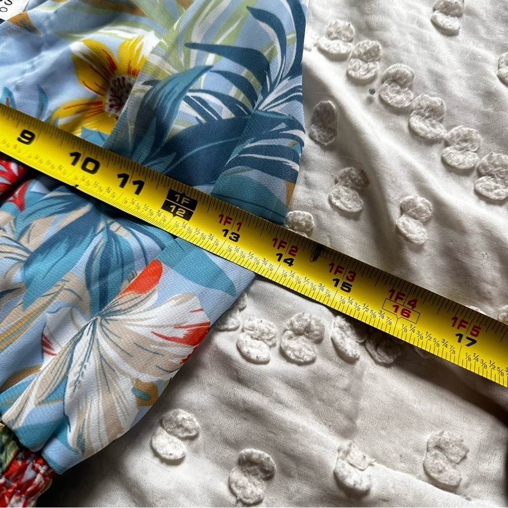 5 for $40 SALE!
EnFocus Studio tropical print, v neck, sheer dress 1/3 lined 12 - Picture 8 of 9
